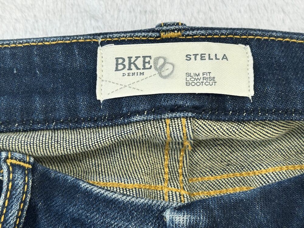 BKE Stella Slim Fit Low Rise Boot Cut Jeans Size 31 X 31.5 Medium Wash Stretch - Picture 8 of 9